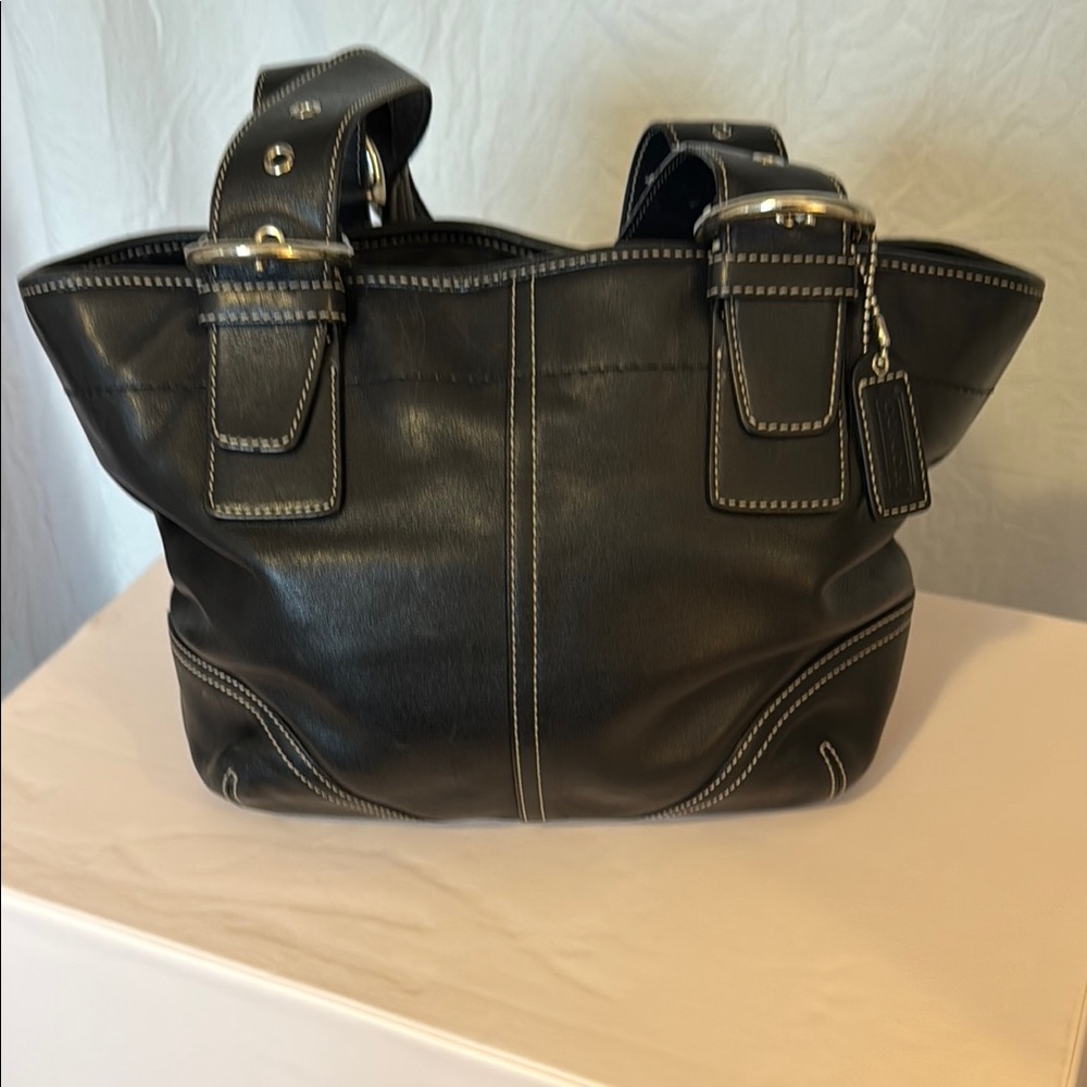 Elegant Black Leather Tote Bag